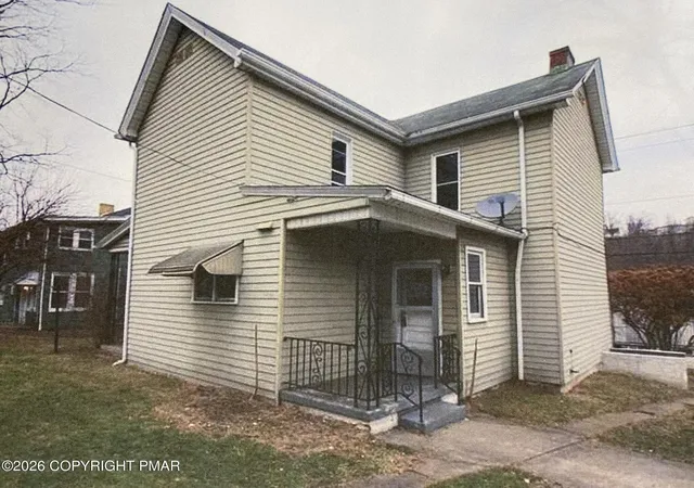 Homes for sale in Jeannette, PA | 321 Agnew Rd, Jeannette, PA 15644 | MLS# PM-142415
