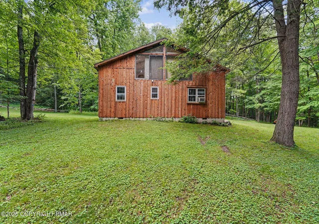 Photo 3 of Single Family Residence at 639 Glenwood Rd, Hop Bottom, PA 18824 | MLS# PM-142433 | | Sold on 2026-07-31
