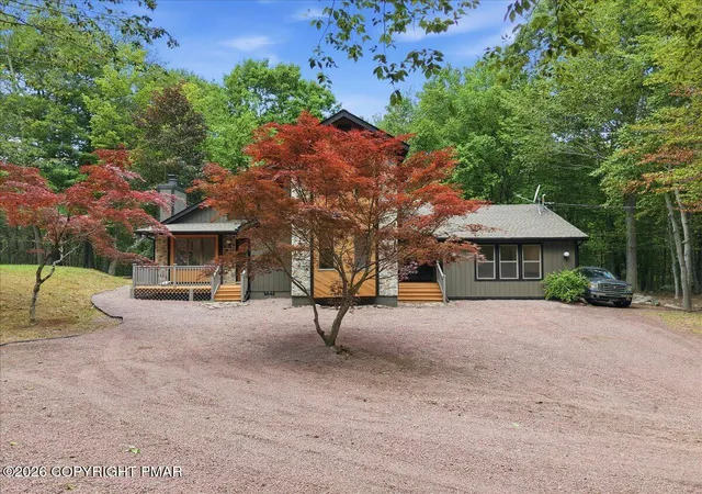 Homes for sale in Canadensis, PA | 4366 Skyline Dr, Canadensis, PA 18325 | MLS# PM-142425