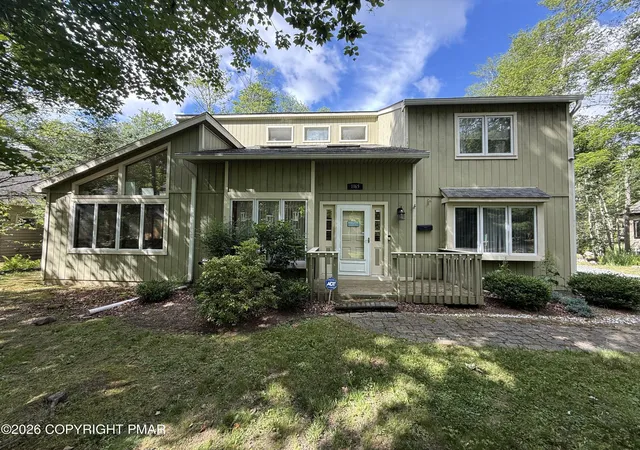Homes for sale in Pocono Pines, PA | 1165 Manor Hill Rd, Pocono Pines, PA 18350 | MLS# PM-142448