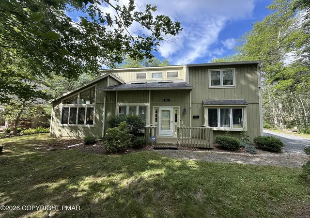 Homes for sale in Pocono Pines, PA | 1165 Manor Hill Rd, Pocono Pines, PA 18350 | MLS# PM-142448