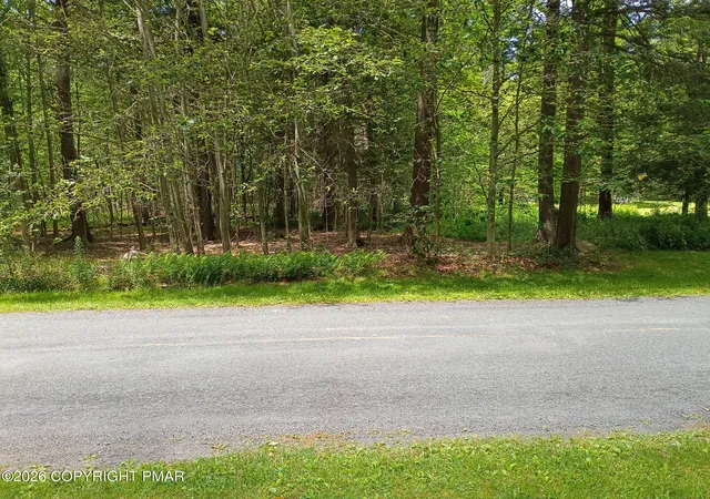 Homes for sale in Blakeslee, PA | 6 Anna Rd, Blakeslee, PA 18610 | MLS# PM-142416