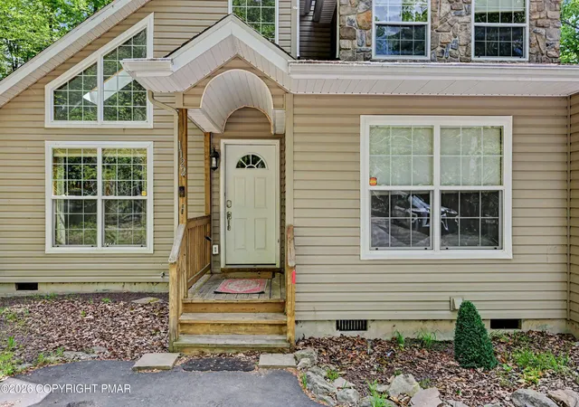 Homes for sale in Pocono Lake, PA | 1122 Ranger Trl, Pocono Lake, PA 18347 | MLS# PM-142537