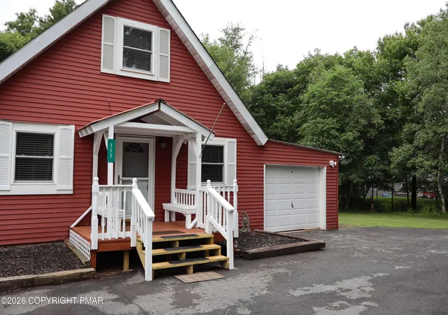 Homes for sale in Albrightsville, PA | 117 Chippewa Trl, Albrightsville, PA 18210 | MLS# PM-142474