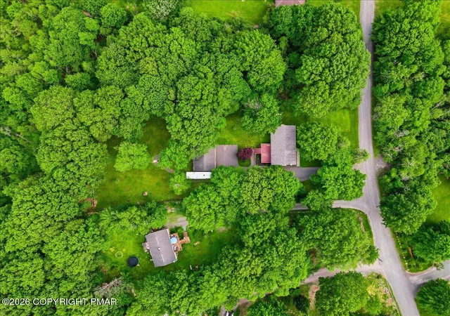 Homes for sale in Long Pond, PA | 1304 Summit View Dr, Long Pond, PA 18334 | MLS# PM-142692