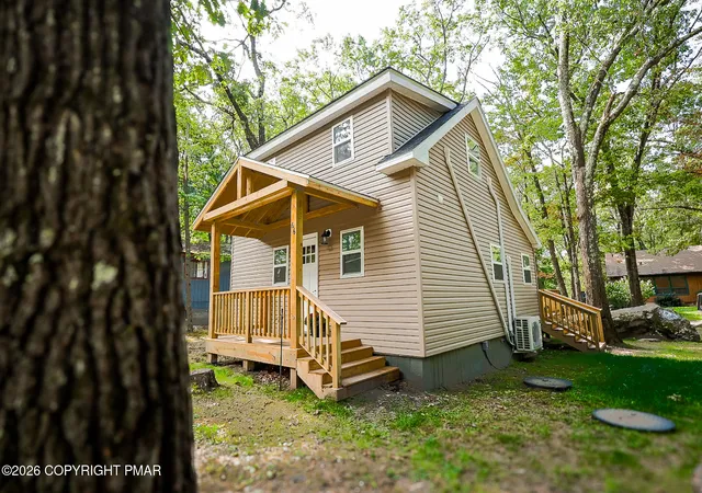 Homes for sale in Hawley, PA | 46 East Rd, Hawley, PA 18428 | MLS# PM-142545