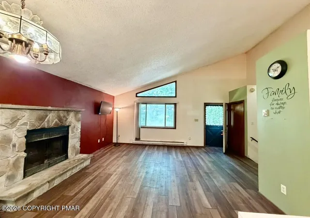 Homes for sale in Bushkill, PA | 1113 Elk Dr, Bushkill, PA 18324 | MLS# PM-142554