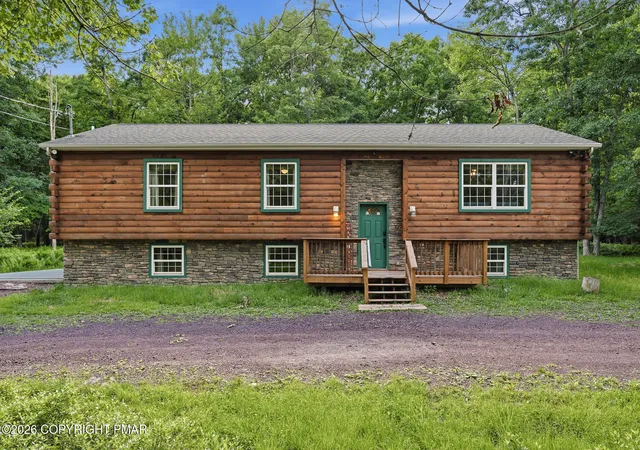 Homes for sale in Freeland, PA | 255 Hillary Dr W, Freeland, PA 18224 | MLS# PM-142574
