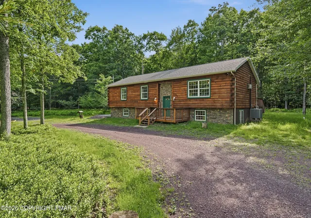 Homes for sale in Freeland, PA | 255 Hillary Dr W, Freeland, PA 18224 | MLS# PM-142574
