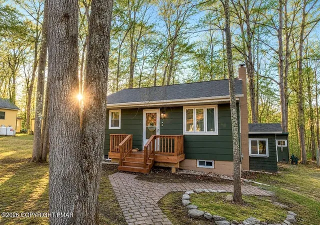 Homes for sale in Tafton, PA | 122 First Tafton Rd, Tafton, PA 18464 | MLS# PM-142793