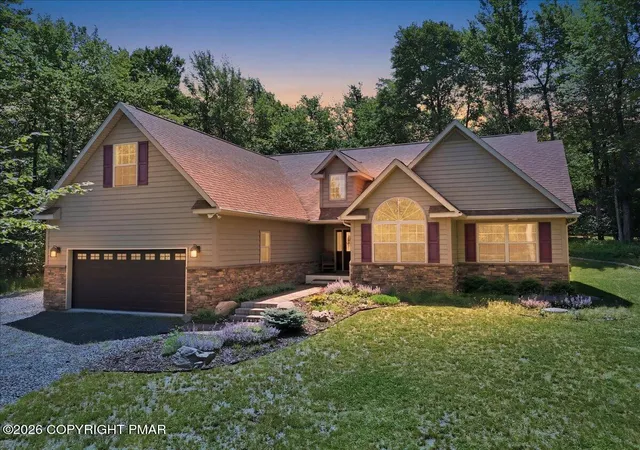 Homes for sale in Lake Harmony, PA | 293 Wolf Hollow Rd, Lake Harmony, PA 18624 | MLS# PM-142586