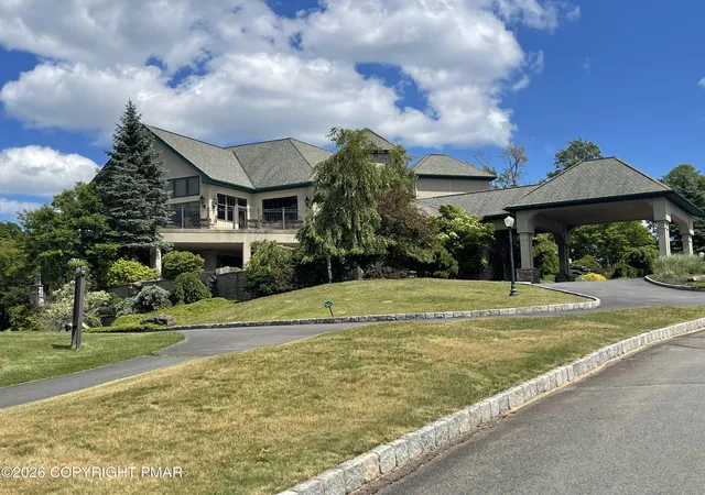 3rd image of 293 Wolf Hollow Rd, Lake Harmony, PA 18624 | MLS# PM-142586