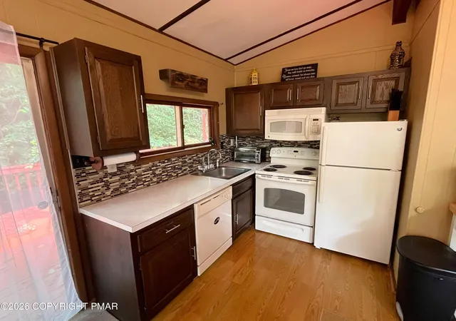 Photo 3 of Sale Pending at 7 Buttonwood Dr, Jim Thorpe, PA 18229 | MLS# PM-143092 | Listing updated on 2026-07-31