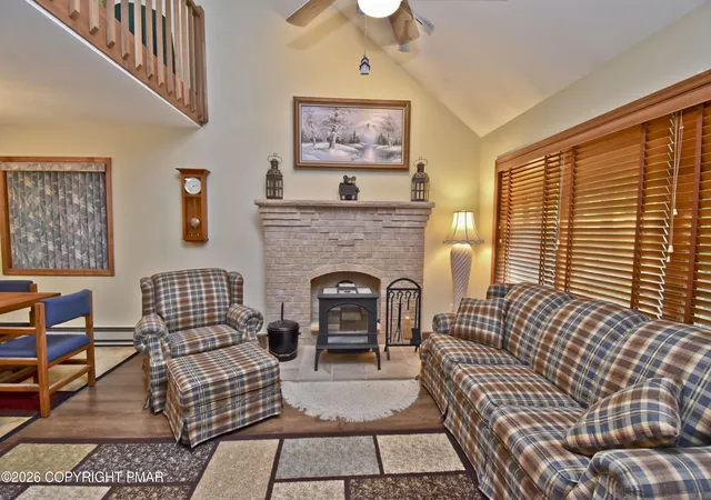 Photo 4 of Single family home for sale at 2217 Longview Dr, Bushkill, PA 18324 | MLS# PM-142867 | Listing updated on 2026-07-27