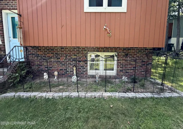 Photo 3 of Single family home for sale at 8466 Bumble Bee Way, Tobyhanna, PA 18466 | MLS# PM-142571 | Listing updated on 2026-09-01