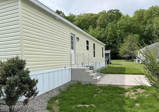 Homes for sale in East Stroudsburg, PA | 342 Upper Pmhe South Dr, East Stroudsburg, PA 18302 | MLS# PM-142560