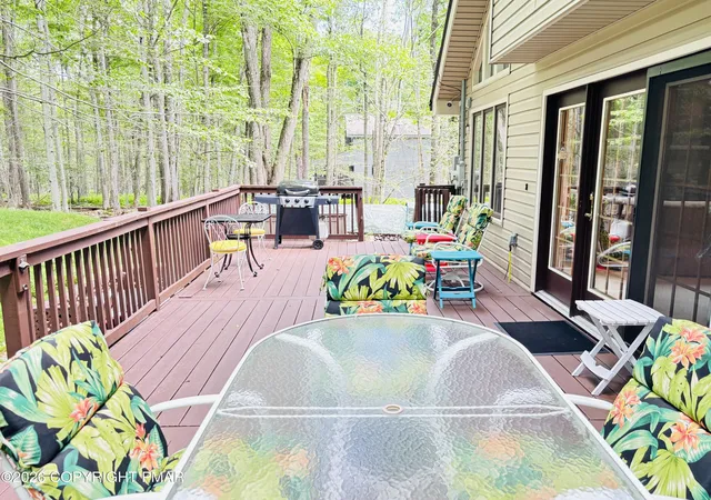 Homes for sale in Clifton Township, PA | 31 Ingrid Dr, Clifton Township, PA 18424 | MLS# PM-142623
