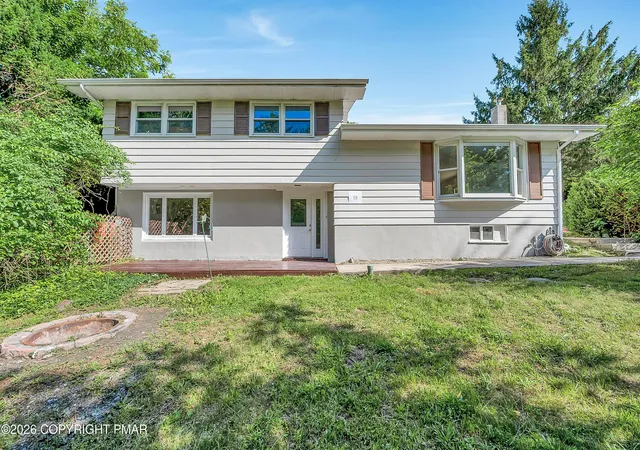 Homes for sale in Saylorsburg, PA | 1138 Hillside Ave, Saylorsburg, PA 18353 | MLS# PM-142575