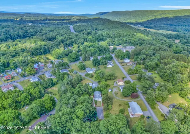 Homes for sale in Saylorsburg, PA | 1138 Hillside Ave, Saylorsburg, PA 18353 | MLS# PM-142575