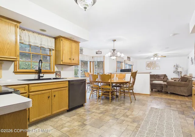 Photo 4 of Single family home for sale at 5390 Woodbridge Dr E, Bushkill, PA 18324 | MLS# PM-142583 | Listing updated on 2026-06-26