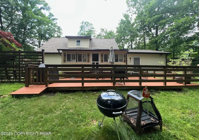 Photo 3 of Single family home for sale at 113 Bailey Dr, Bushkill, PA 18324 | MLS# PM-142606 | Listing updated on 2026-08-30