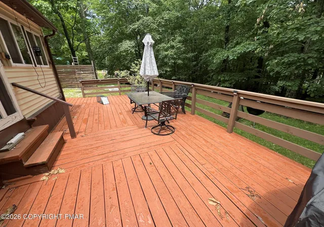 Photo 5 of Single family home for sale at 113 Bailey Dr, Bushkill, PA 18324 | MLS# PM-142606 | Listing updated on 2026-08-30