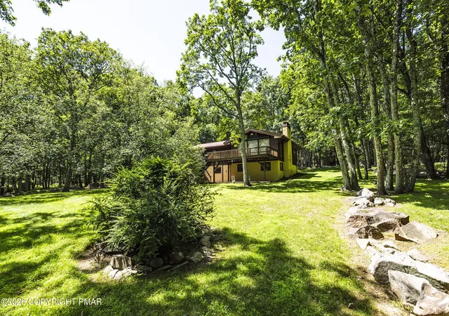 Photo 4 of Sale Pending at 223 Briarwood Dr, Effort, PA 18330 | MLS# PM-142843 | Listing updated on 2026-09-02