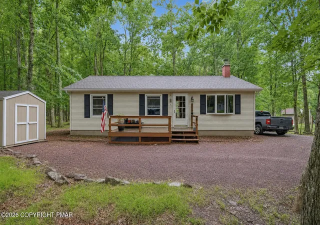 Homes for sale in Albrightsville, PA | 105 Lenape Trl, Albrightsville, PA 18210 | MLS# PM-142610