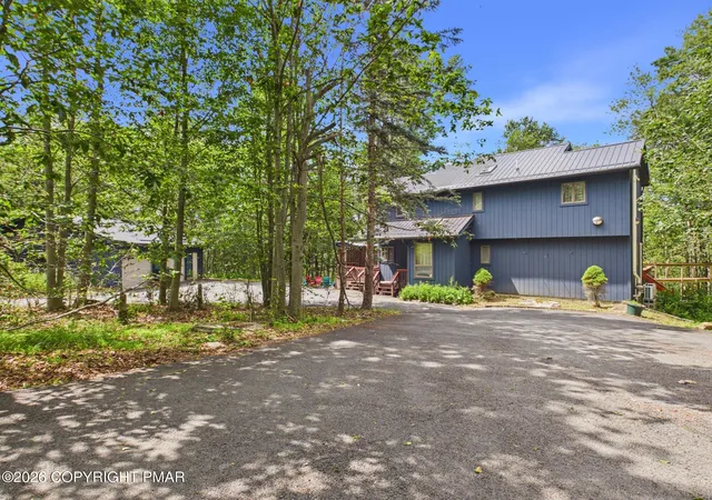 Photo 2 of Single family home for sale at 674 Glen Cir Dr, Tobyhanna, PA 18466 | MLS# PM-142621 | Listing updated on 2026-09-04