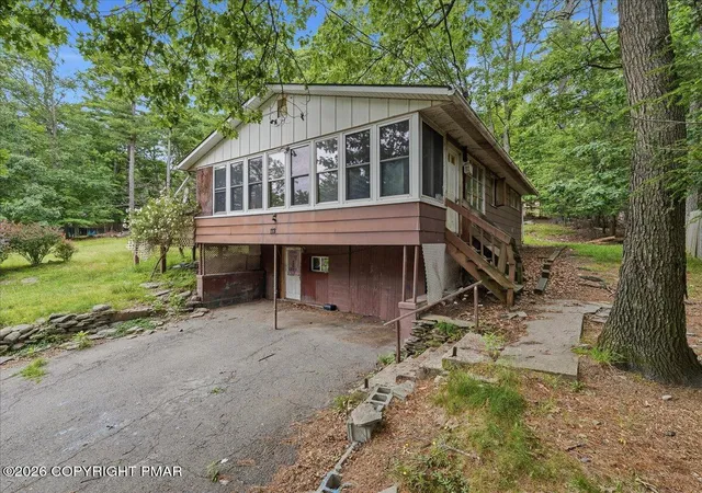 Homes for sale in Lakeville, PA | 112 Purdytown Rd, Lakeville, PA 18438 | MLS# PM-142634