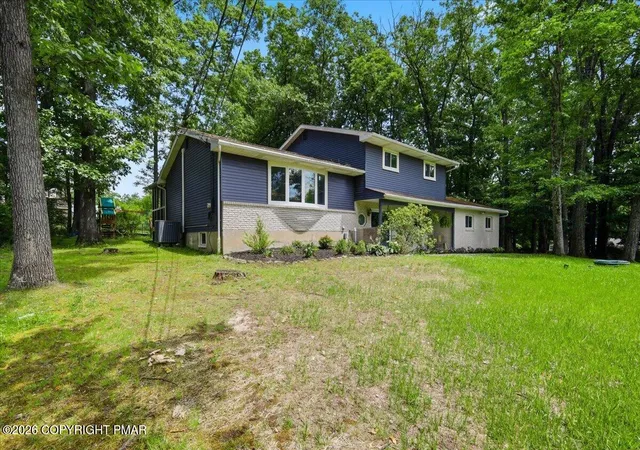 Photo 3 of Sale Pending at 2004 Linwood Dr, Stroudsburg, PA 18360 | MLS# PM-142718 | Listing updated on 2026-08-31