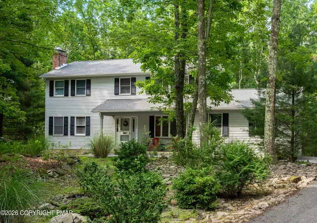 Homes for sale in Saylorsburg, PA | 214 Majestic Dr, Saylorsburg, PA 18353 | MLS# PM-142630