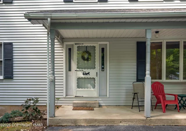 Homes for sale in Saylorsburg, PA | 214 Majestic Dr, Saylorsburg, PA 18353 | MLS# PM-142630