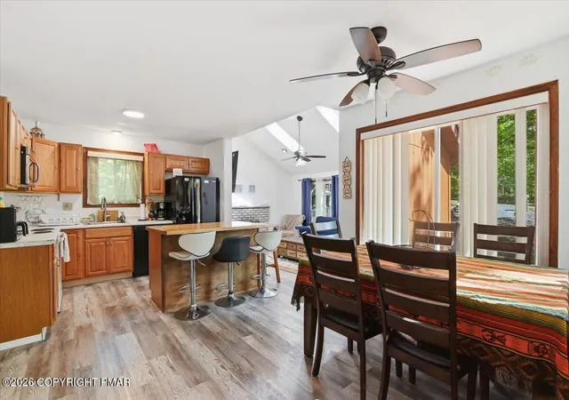 Photo 2 of Single family home for sale at 184 Cambridge Ct, Bushkill, PA 18324 | MLS# PM-142670 | Listing updated on 2026-08-07
