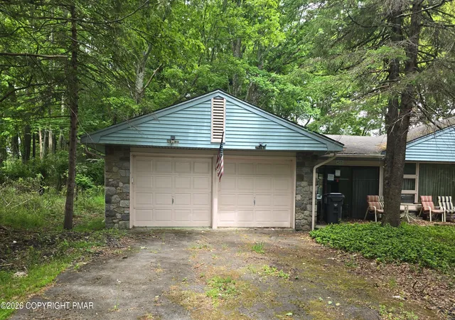 Homes for sale in Mount Pocono, PA | 405 Park Ave, Mount Pocono, PA 18344 | MLS# PM-142712