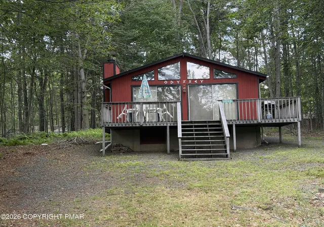 Homes for sale in Pocono Lake, PA | 1213 Penn Ct, Pocono Lake, PA 18347 | MLS# PM-142657