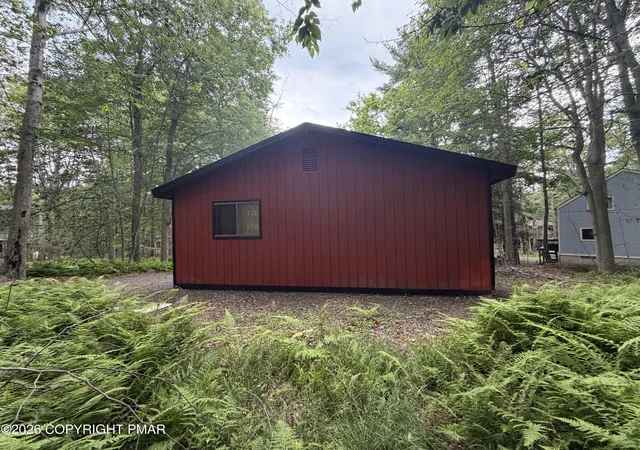 Homes for sale in Pocono Lake, PA | 1213 Penn Ct, Pocono Lake, PA 18347 | MLS# PM-142657