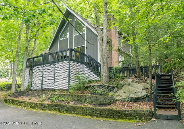 Homes for sale in Bushkill, PA | 6255 Decker Rd, Bushkill, PA 18324 | MLS# PM-142730