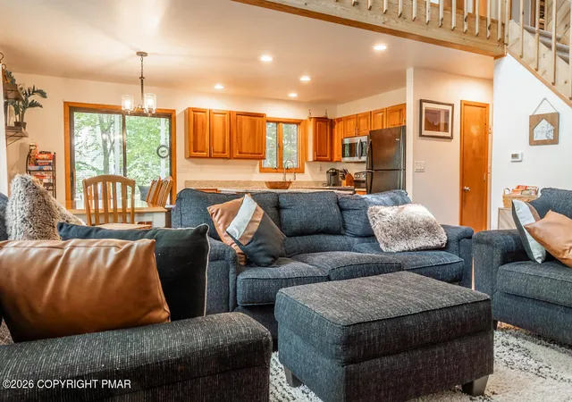 Homes for sale in Bushkill, PA | 6255 Decker Rd, Bushkill, PA 18324 | MLS# PM-142730