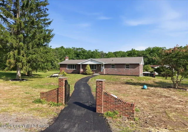 Photo 3 of Sale Pending at 129 Rinker Rd, Stroudsburg, PA 18360 | MLS# PM-142691 | Listing updated on 2026-09-29