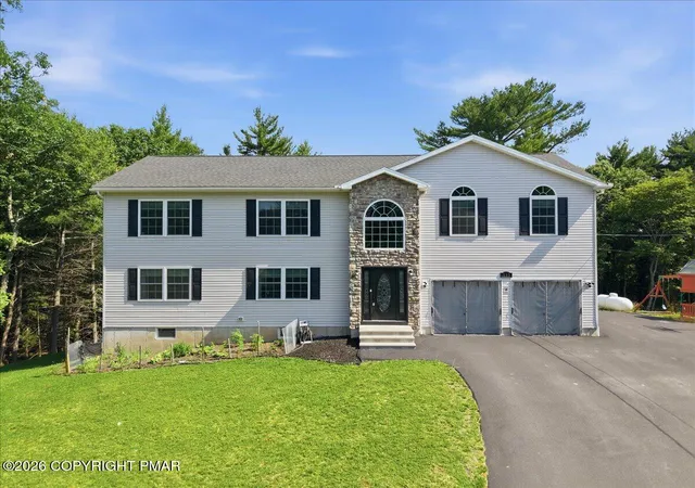 Homes for sale in Henryville, PA | 135 Tannebaum Wy, Henryville, PA 18332 | MLS# PM-142681