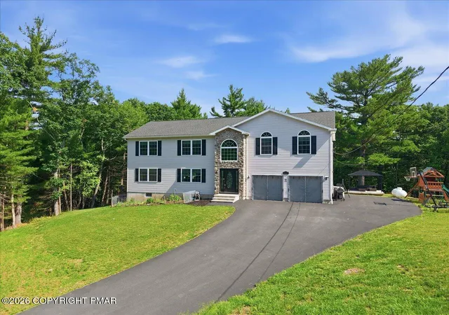 Homes for sale in Henryville, PA | 135 Tannebaum Wy, Henryville, PA 18332 | MLS# PM-142681