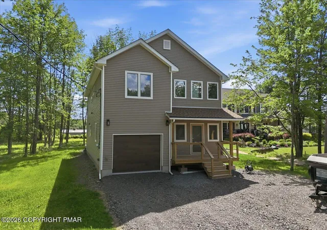 Homes for sale in Lake Ariel, PA | 48 Grandview Dr, Lake Ariel, PA 18436 | MLS# PM-142701