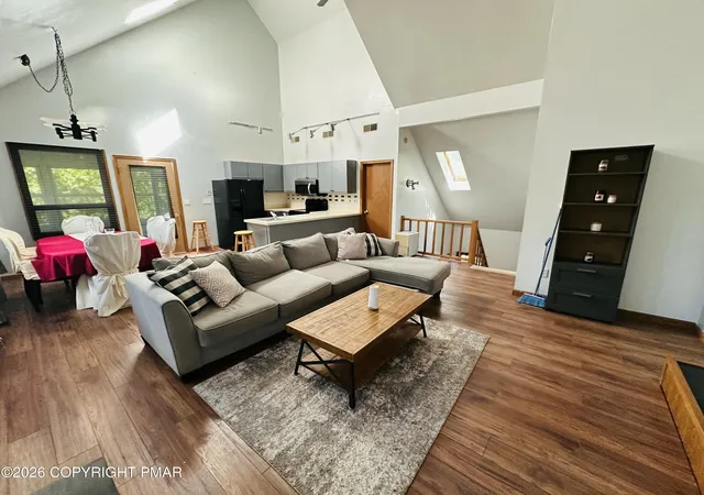Homes for sale in Canadensis, PA | 3580 High Crest Rd, Canadensis, PA 18325 | MLS# PM-142835