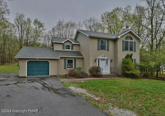 Homes for sale in Effort, PA | 1158 Brian Ln, Effort, PA 18330 | MLS# PM-142743