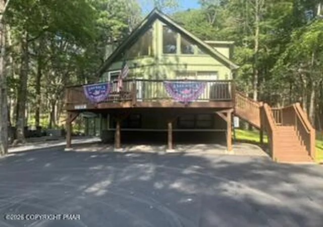 Homes for sale in Pocono Lake, PA | 176 Mountain View Dr, Pocono Lake, PA 18347 | MLS# PM-142707