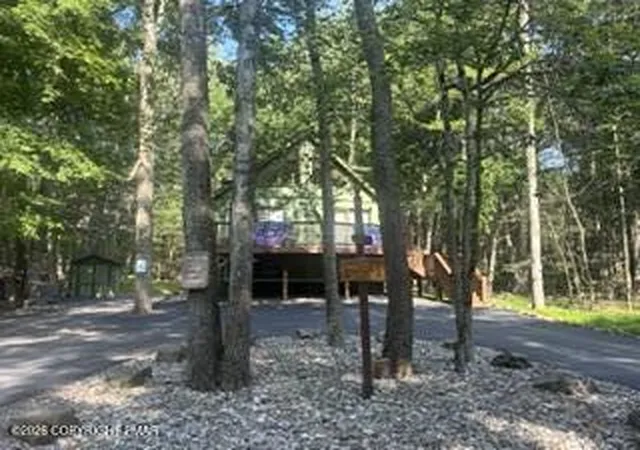 Homes for sale in Pocono Lake, PA | 176 Mountain View Dr, Pocono Lake, PA 18347 | MLS# PM-142707