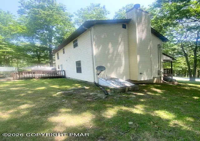 Homes for sale in Bushkill, PA | 176 Suter Dr, Bushkill, PA 18324 | MLS# PM-142710