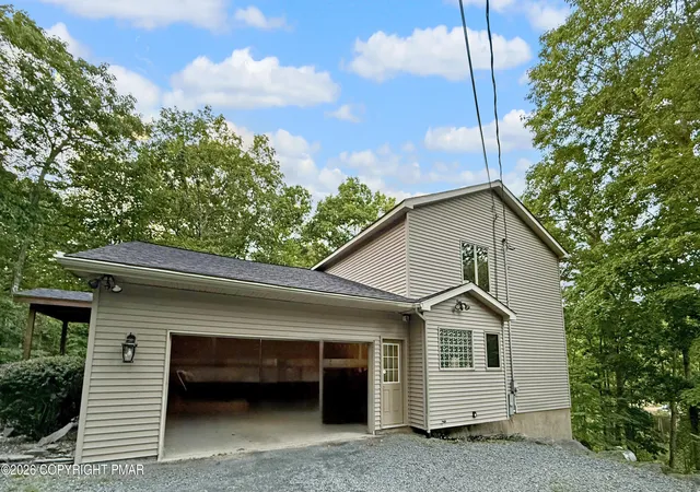Photo 2 of Single family home for sale at 133 Corral Ln, Hawley, PA 18428 | MLS# PM-142957 | Listing updated on 2026-08-21