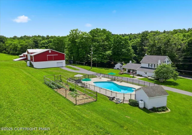 Homes for sale in Saylorsburg, PA | 5185 Rolling Hills Rd, Saylorsburg, PA 18353 | MLS# PM-142749